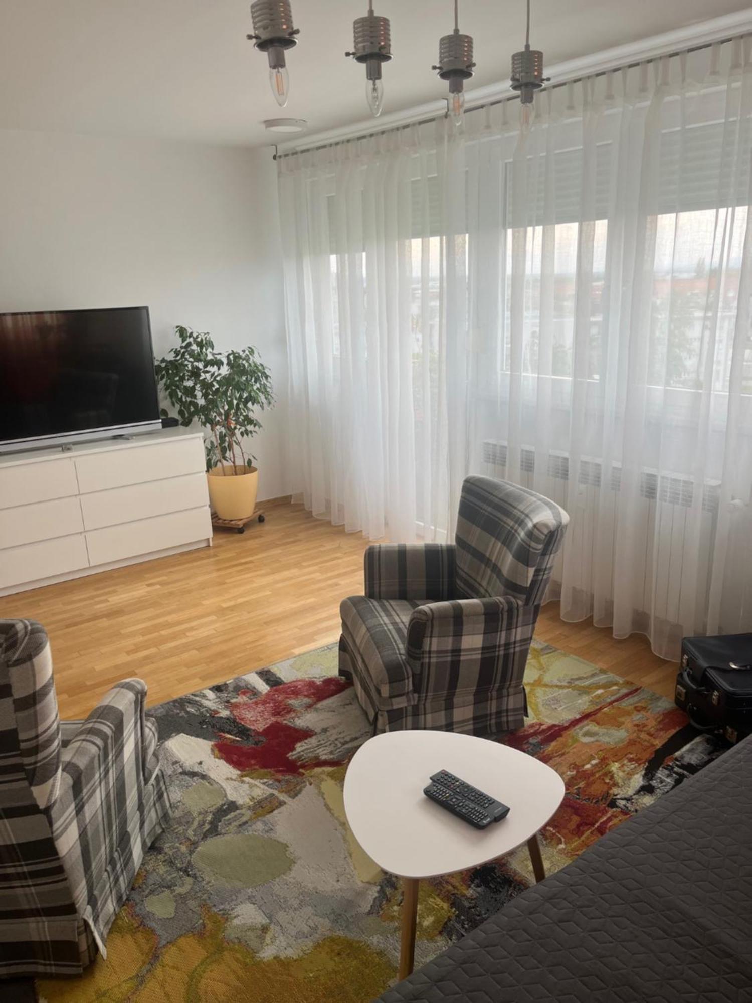 Fly Inn Velika Gorica Ngoại thất bức ảnh