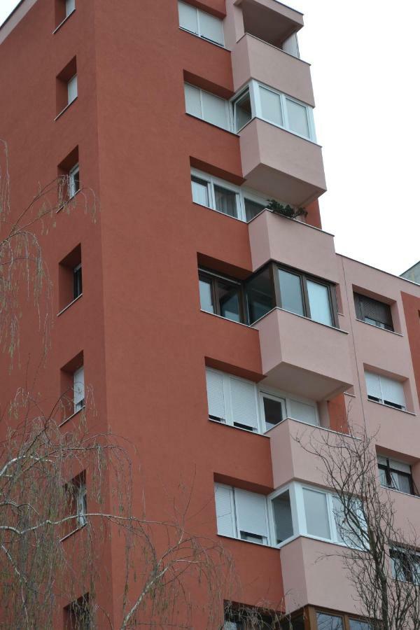 Fly Inn Velika Gorica Ngoại thất bức ảnh
